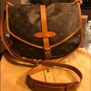 LouisVuitton Saumur 30 Crossbody